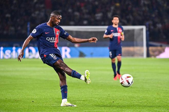 76人末节强势反击，森林狼紧随其后防守端表现抢眼（76人末节强势反扑，森林狼防守端同样抢眼）