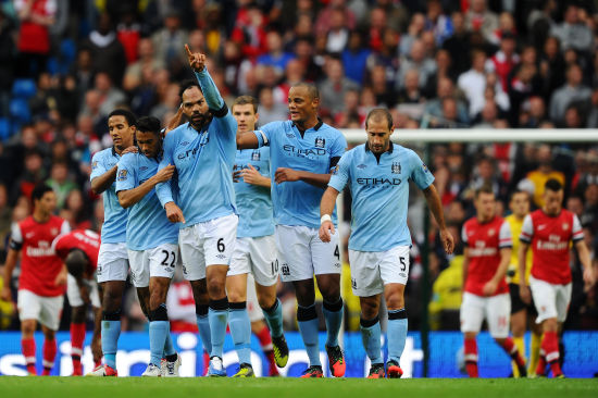 一场2-0让西甲争冠格局大乱，大黑马豪取6连胜，只落后皇马1分（2-0爆冷搅乱西甲夺冠版图，黑马六连胜距皇马仅差1分）