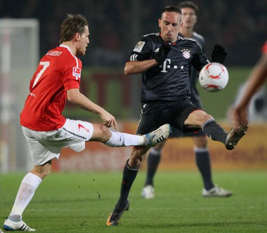 环足奖年度最佳前锋最终8人候选：登贝莱、亚马尔、姆巴佩在列（环足奖年度最佳前锋8人名单出炉：姆巴佩、登贝莱、亚马尔等入围）