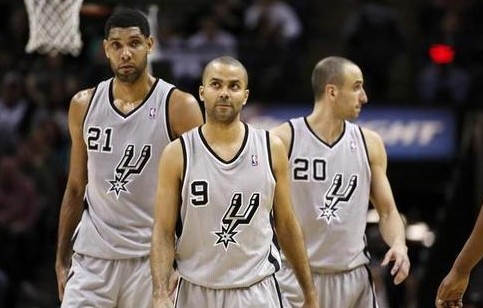 美媒为火箭列出控卫补强人选：保罗&莫兰特&特雷·杨在列（美媒盘点火箭控卫引援目标：保罗、莫兰特、特雷·杨上榜）