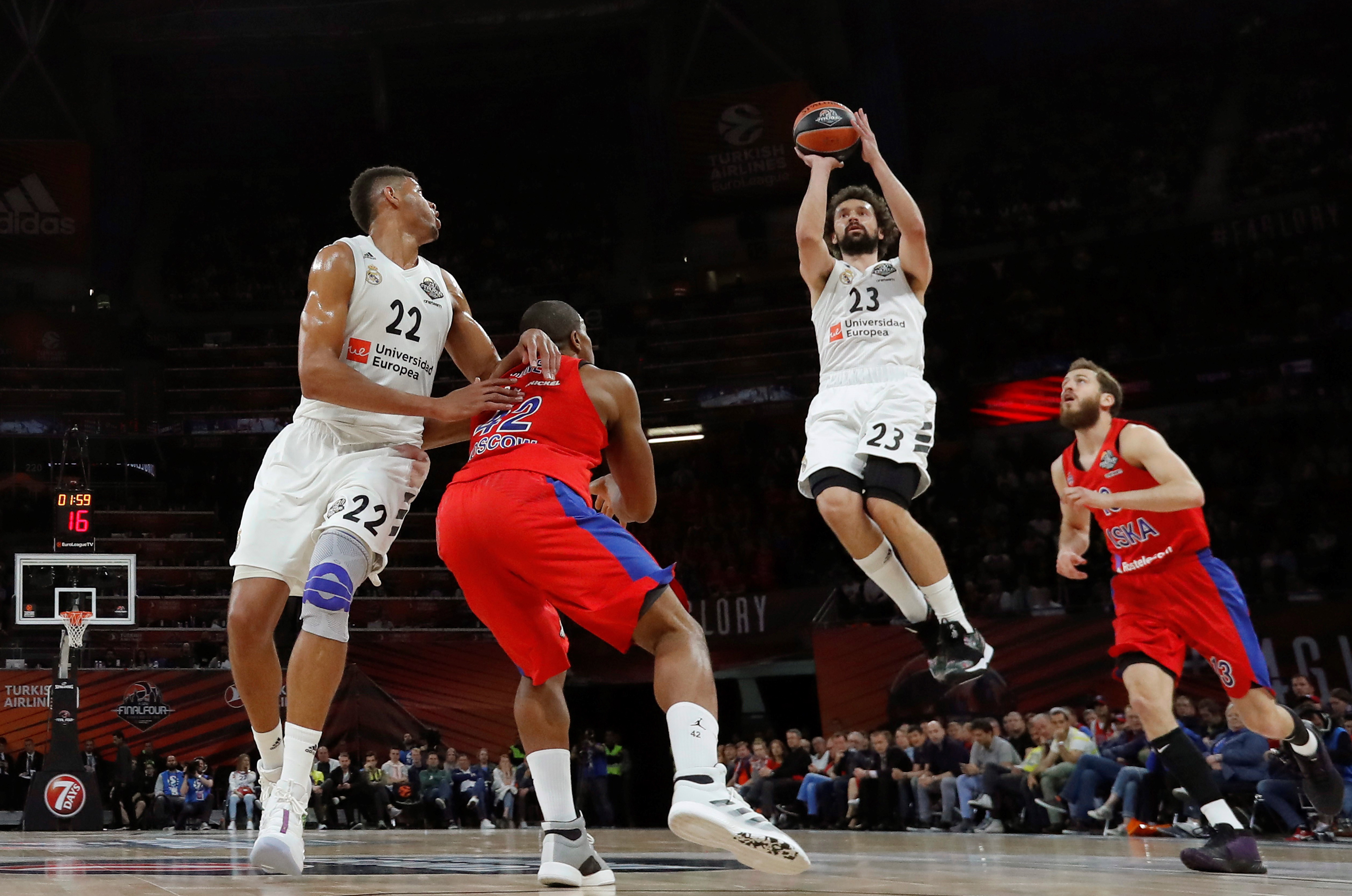 为欧洲杯预热，半决赛及决赛举办场地温布利球场进行无人机表演（欧洲杯预热：半决赛与决赛场地温布利球场上演无人机表演）