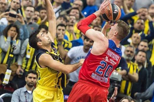 连输埃因霍温、本菲卡，那不勒斯队史首次遭遇欧冠客场连败（先后不敌埃因霍温与本菲卡 那不勒斯欧冠客场队史首次连败）