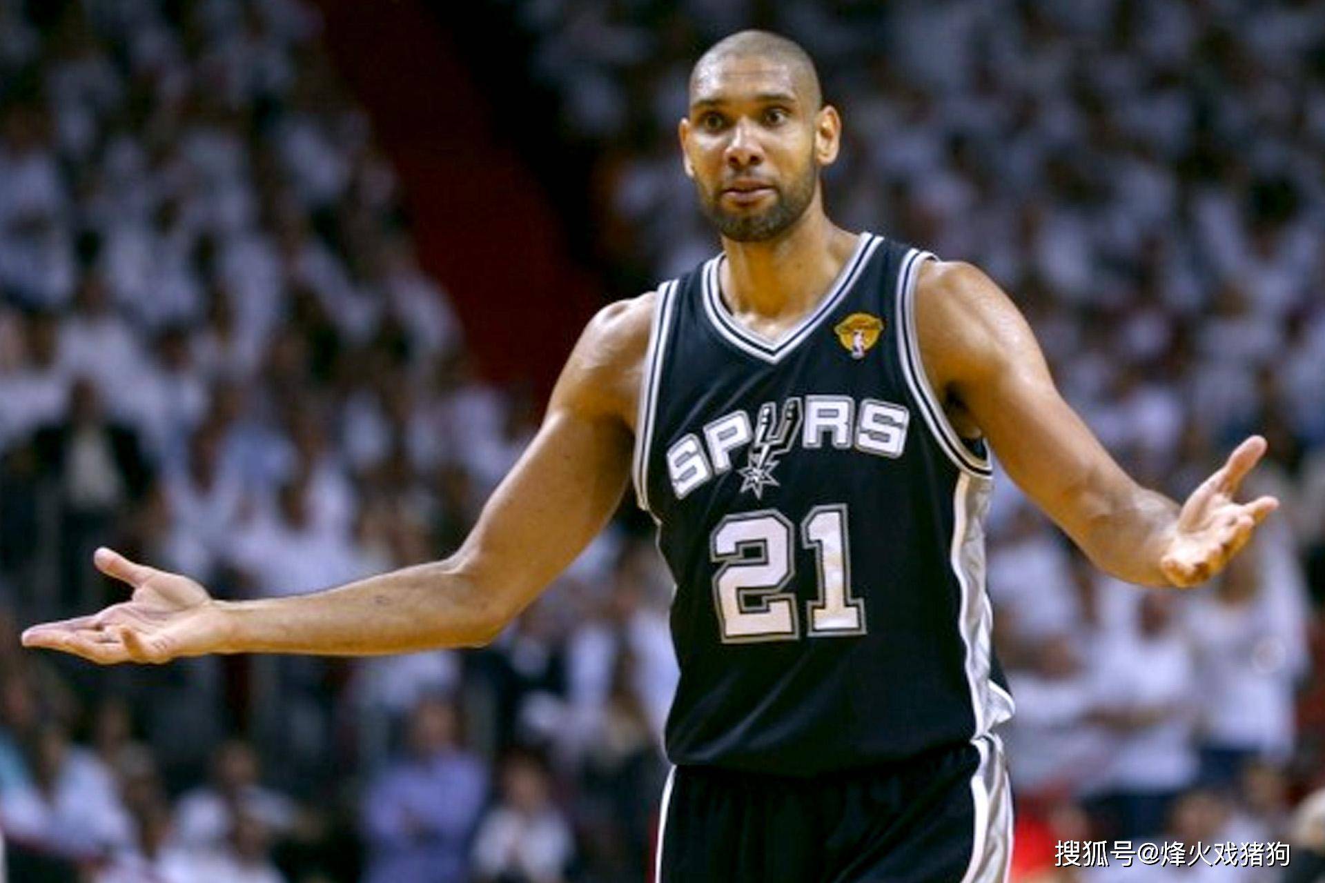 阿斯：巴萨和拜仁都有意桑托斯后卫索萨，后者被誉为新马塞洛（阿斯报：巴萨与拜仁有意桑托斯后卫索萨，后者被称为新马塞洛）