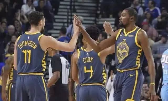 斯基拉：尤文未谈妥麦肯尼续约，两家意甲俱乐部已与球员接触（斯基拉：尤文与麦肯尼续约未果，两支意甲球队已与其接触）