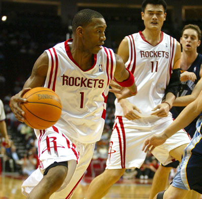 体坛记忆｜鲍威尔还是走了，快船终于有大前锋了（体坛记忆｜鲍威尔离开，快船终于补齐大前锋）