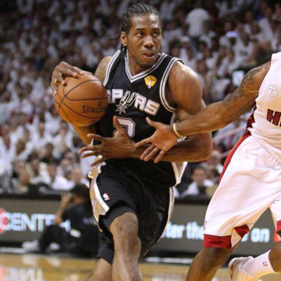 曼联主帅阿莫林迎战伯恩茅斯：老特拉福德能否再现荣耀？（阿莫林率曼联迎战伯恩茅斯：老特拉福德还能重燃辉煌吗？）