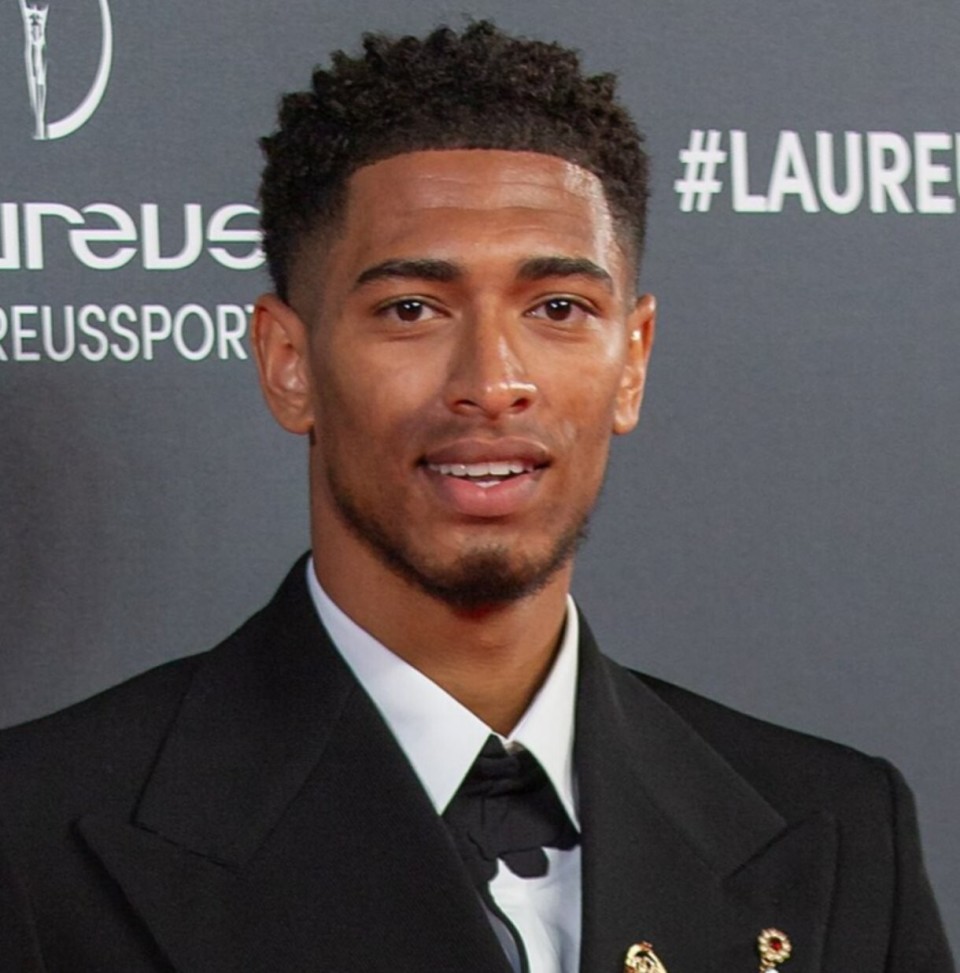 詹姆斯生涯关键时刻出手至少4次投篮的比赛，命中率达59%（詹姆斯职业生涯关键时刻单场出手≥4次时，投篮命中率高达59%）