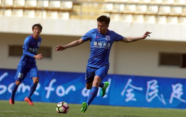 今天当得分手！丹尼尔斯首节4投全中拿到9分1板2助 三分1中1（丹尼尔斯首节火力全开：4投4中拿下9分1板2助，三分1投1中）