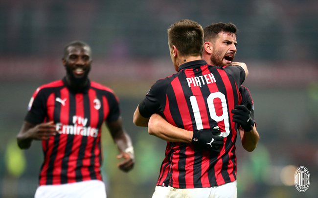 英超前瞻：西汉姆状态回勇盼继续抢分，利物浦欲止连败颓势（英超前瞻：西汉姆回暖力争再取积分，利物浦力求止住连败）