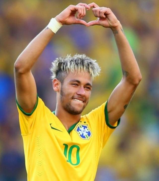 NBA第一球痴！塔图姆穿保护靴+水下训练，连出席婚礼都要训练（NBA训练狂魔塔图姆：穿护靴做水下训练，连参加婚礼也不忘加练）