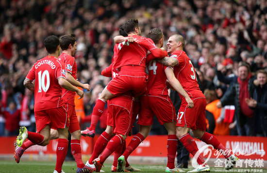 步行者队对国王队埃利斯产生兴趣，多支球队有意步行者队沃克（步行者有意国王后卫埃利斯，多队竞逐步行者新秀沃克）