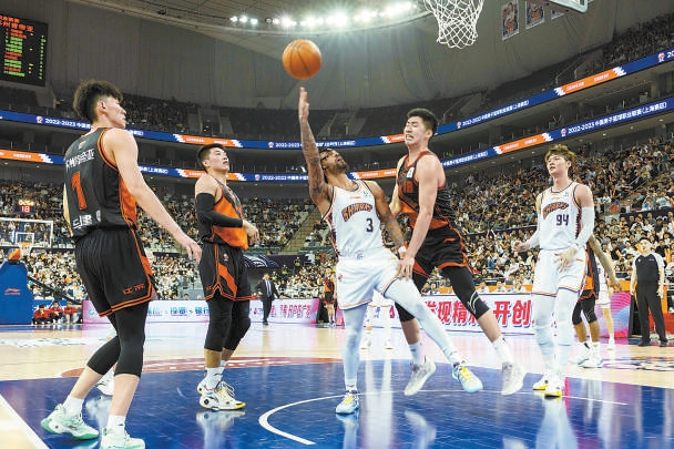 英媒：意甲俱乐部在关注拉斯金，热刺和狼队也对其感兴趣（英媒：拉斯金获意甲多队关注，热刺与狼队亦有意）